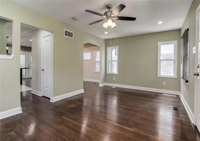 Homes for sale in Kansas City, MO | 5427 Euclid Ave, Kansas City, MO 64130 | MLS# 2618394