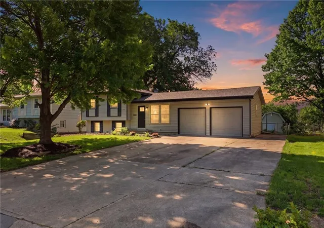 1st image of 3401 Ne 67th St, Kansas City, MO 64119 | MLS# 2618444