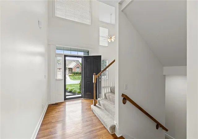 5th image of 16019 S Locust St, Olathe, KS 66062 | MLS# 2618472