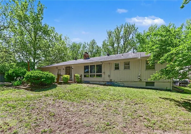 Homes for sale in Raytown, MO | 10508 E 82Nd St, Raytown, MO 64138 | MLS# 2618566