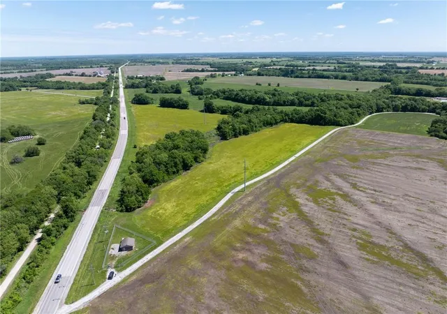 23rd image of 75 Ne 254p Rd, Clinton, MO 64735 | MLS# 2618571
