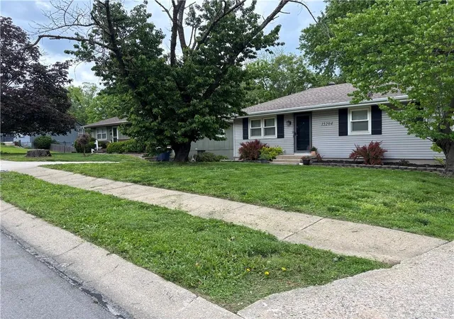 Homes for sale in Kansas City, MO | 15204 E 48th St, Kansas City, MO 64136 | MLS# 2618605