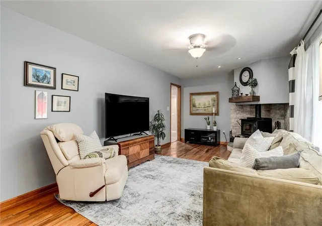 3rd image of 8930 Hardy St, Overland Park, KS 66212 | MLS# 2618606