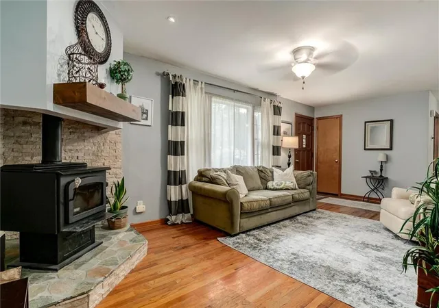 4th image of 8930 Hardy St, Overland Park, KS 66212 | MLS# 2618606