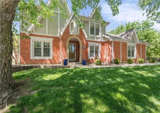 Photo 2 of Single family home for sale at 7648 N Lucerne Ct, Kansas City, MO 64151 | MLS# 2618663 | Listing updated on 2026-09-17