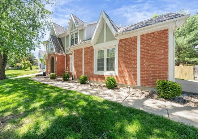 Photo 3 of Single family home for sale at 7648 N Lucerne Ct, Kansas City, MO 64151 | MLS# 2618663 | Listing updated on 2026-09-17