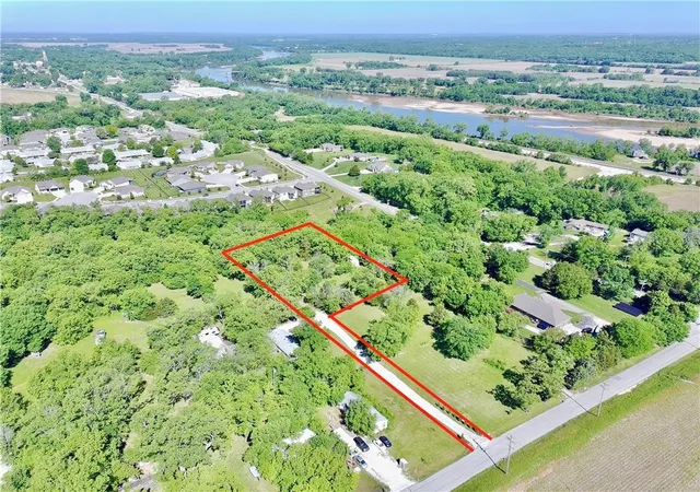 Homes for sale in De Soto, KS | 8360 Waverly Rd, De Soto, KS 66018 | MLS# 2618689