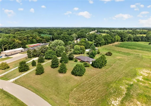 Photo 5 of Single family home for sale at 40822 E 116th Street, Richmond, MO 64085 | MLS# 2618712 | Listing updated on 2026-09-04