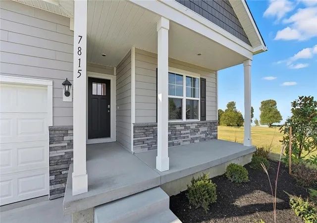 5th image of 304 Lake Meadows Dr, Smithville, MO 64089 | MLS# 2618733