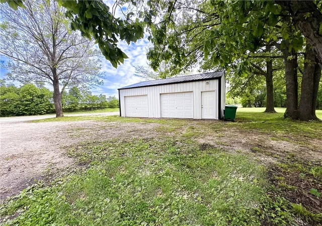 Photo 42 of Single family home for sale at 15420 NW Highway 7, Creighton, MO 64739 | MLS# 2618765 | Listing updated on 2026-10-19