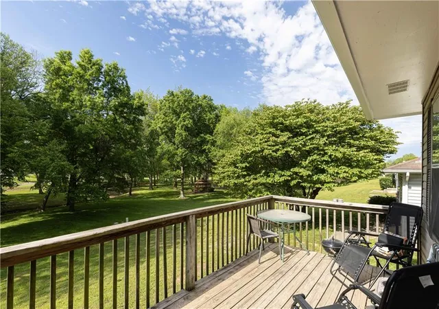 4th image of 210 E Swisher Dr, Clinton, MO 64735 | MLS# 2618767