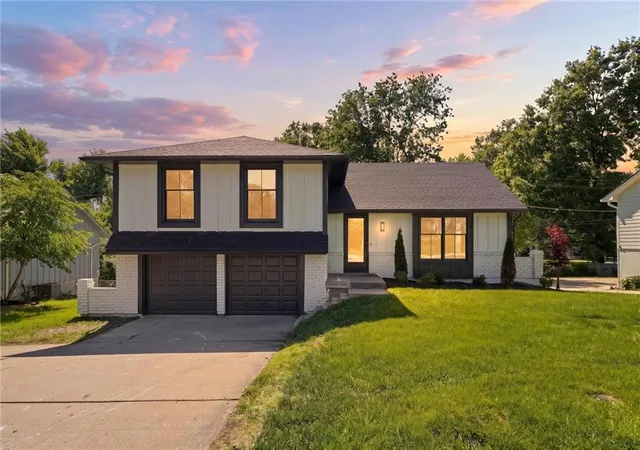 Photo 1 of Single family home for sale at 10200 Nall Ave, Overland Park, KS 66207 | MLS# 2618869 | Listing updated on 2026-10-17