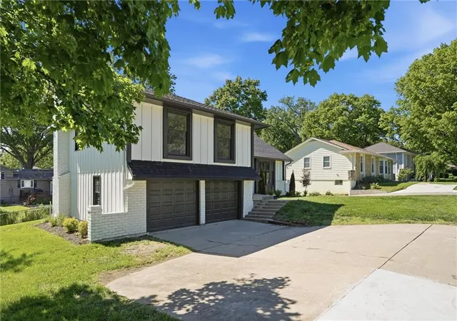 Photo 3 of Single family home for sale at 10200 Nall Ave, Overland Park, KS 66207 | MLS# 2618869 | Listing updated on 2026-10-17