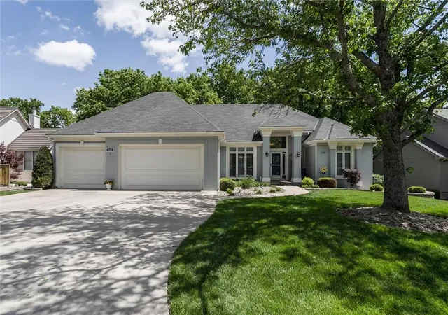 1st image of 7611 Eicher Dr, Shawnee, KS 66217 | MLS# 2618898
