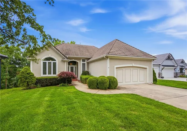 1st image of 113 Teton Ridge St, Lake Winnebago, MO 64034 | MLS# 2618917