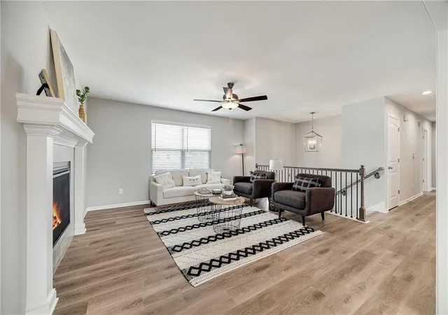 5th image of 605 Foxglove Ln, Raymore, MO 64083 | MLS# 2618970