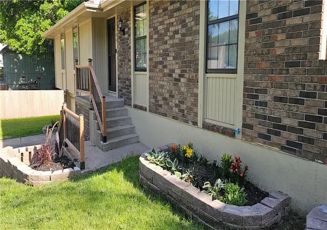 Photo 2 of Single family home for sale at 1104 Sw Mic O Say Dr, Blue Springs, MO 64015 | MLS# 2619030 | Listing updated on 2026-10-20