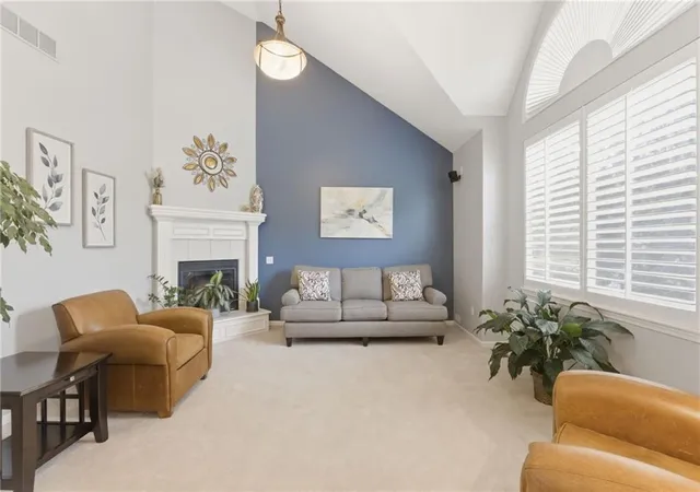 Photo 4 of Single family home for sale at 2301 SW Tracker Ln, Lees Summit, MO 64082 | MLS# 2619032 | Listing updated on 2026-09-08