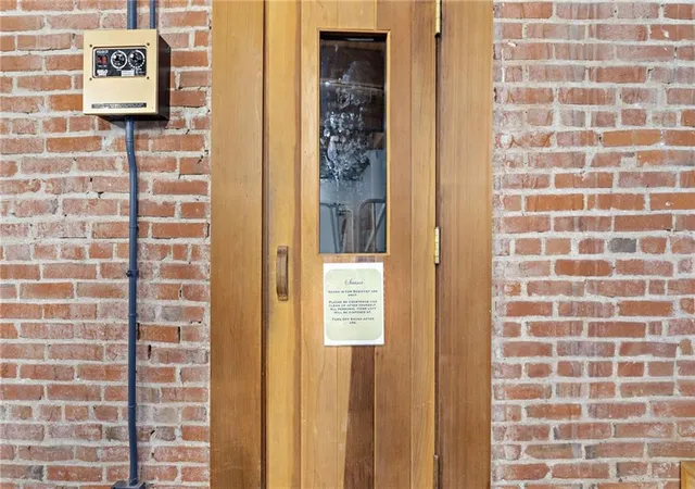 2nd image of 308 W 8th St, Kansas City, MO 64105
