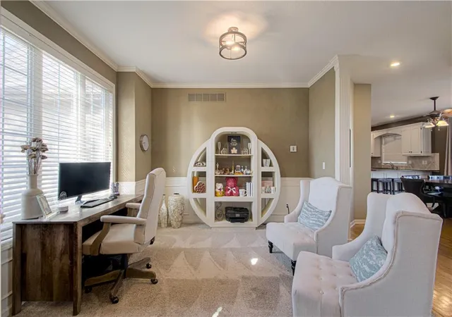 Photo 4 of Sale Pending at 304 NE Hidden Valley Way, Lee's Summit, MO 64064 | MLS# 2619059 | Listing updated on 2026-08-26