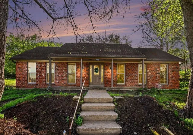 Photo 1 of Single family home for sale at 4811 Waukomis Dr, Kansas City, MO 64151 | MLS# 2619071 | Listing updated on 2026-06-02