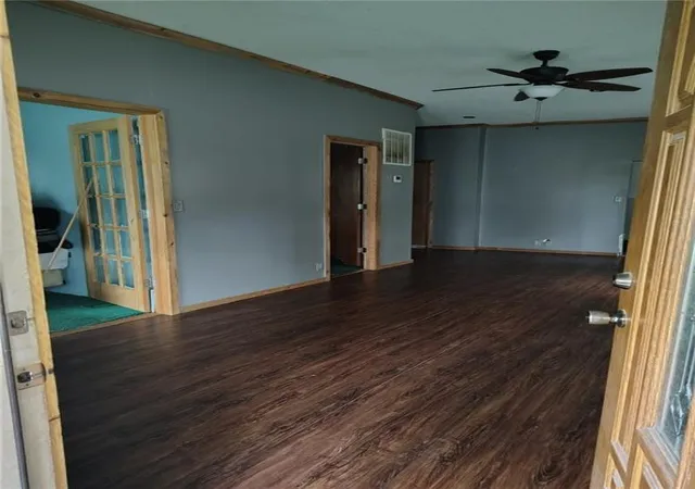 18th image of 815 Washington St, Fredonia, KS 66736 | MLS# 2619147