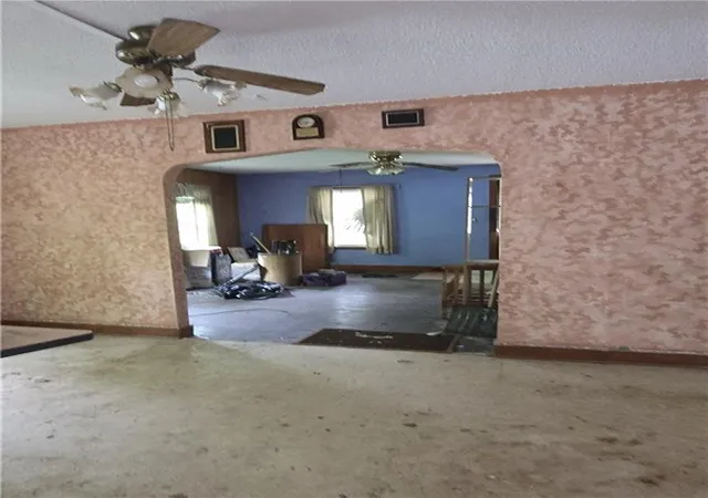 Homes for sale in De Soto, KS | 33660 W 83Rd St, De Soto, KS 66018 | MLS# 2619150