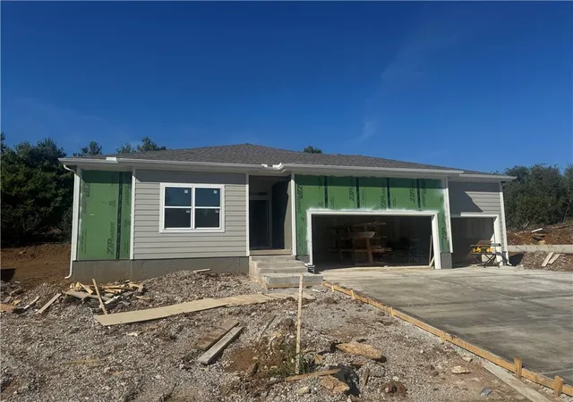 Single family home for sale at 12192 Emerald St, Olathe, KS 66061 | MLS# 2619170