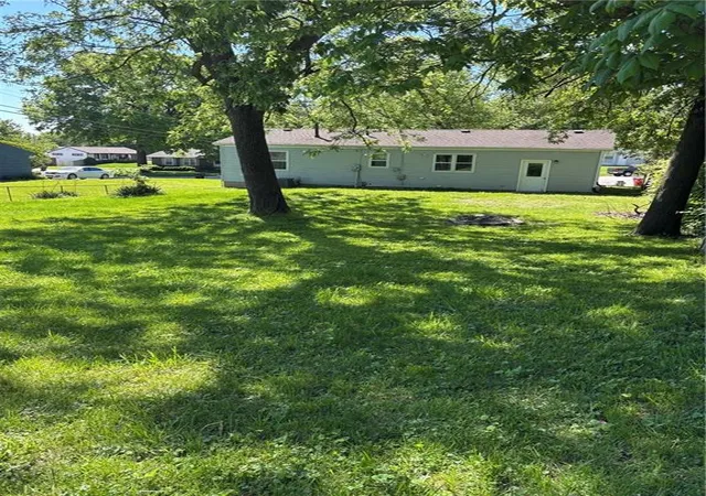 24th image of 811 Union Cir, Sugar Creek, MO 64050 | MLS# 2619174