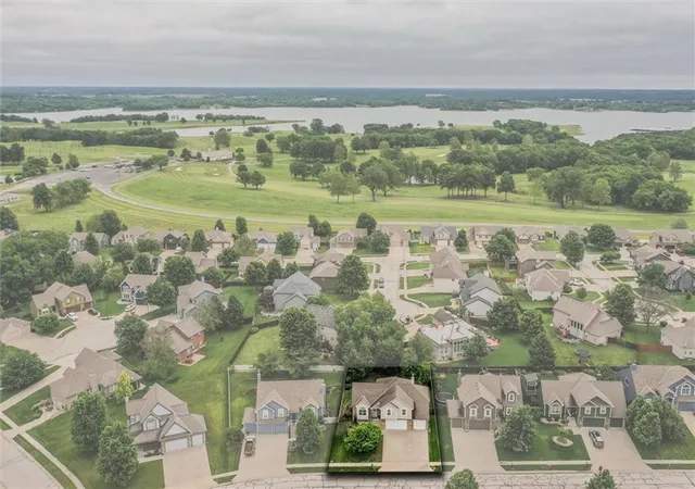 Homes for sale in Smithville, MO | 18109 Guinevere Ct, Smithville, MO 64089 | MLS# 2619195