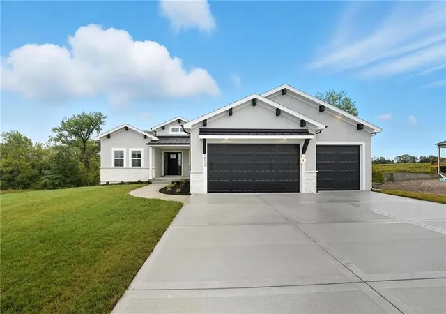 Photo 2 of Single family home for sale at 4484 Tee Box Dr, Basehor, KS 66007 | MLS# 2619240 | Listing updated on 2026-10-04
