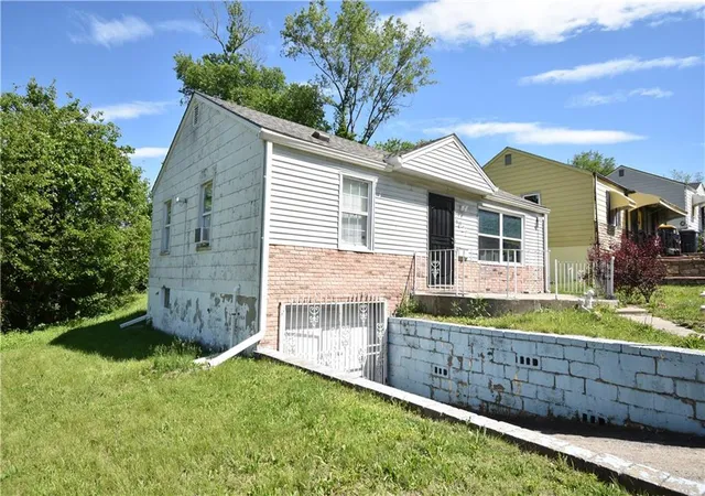 4th image of 4027 Monroe Ave, Kansas City, MO 64130 | MLS# 2619247