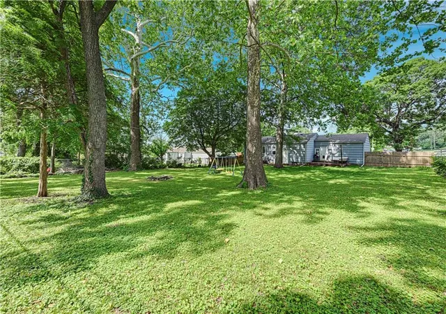 3rd image of 9715 Holmes Rd, Kansas City, MO 64131 | MLS# 2619268