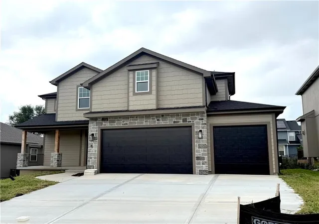 1st image of 31428 W 85th Terrace, De Soto, KS 66018 | MLS# 2619305