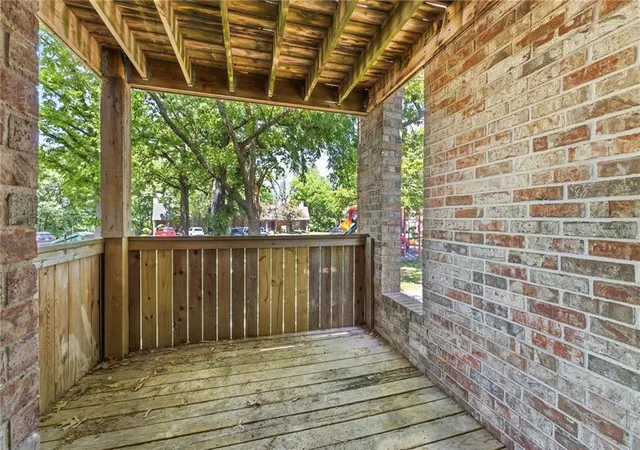 2nd image of 1716 E 97th St, Kansas City, MO 64131