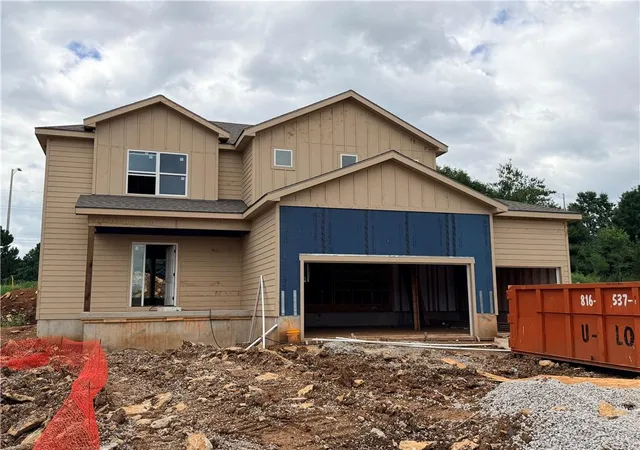 2nd image of 12232 Emerald St, Olathe, KS 66061 | MLS# 2619323