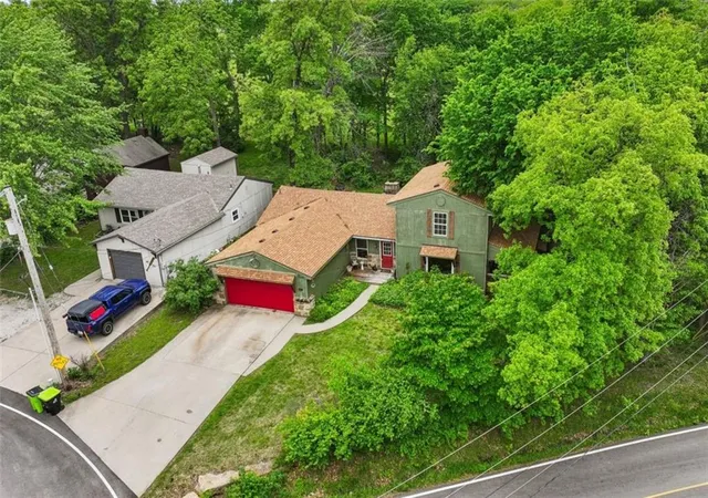 Photo 1 of Single family home for sale at 95 M St, Lees Summit, MO 64086 | MLS# 2619352 | Listing updated on 2026-10-05