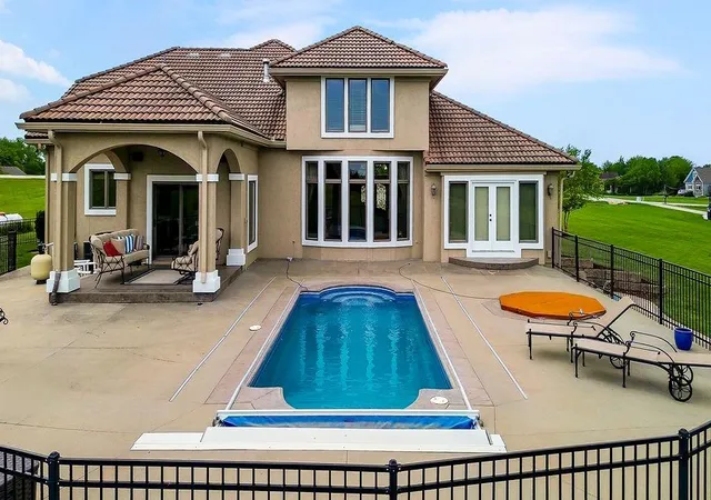 2nd image of 18750 W 248th St, Paola, KS 66071 | MLS# 2619362