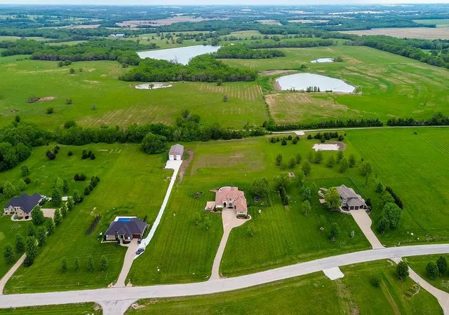 62nd image of 18750 W 248th St, Paola, KS 66071 | MLS# 2619362