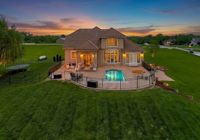 1st image of 18750 W 248th St, Paola, KS 66071 | MLS# 2619362