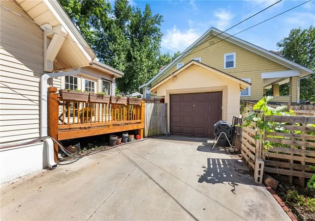 Homes for sale in Kansas City, KS | 1513 Tauromee Ave, Kansas City, KS 66102 | MLS# 2619365