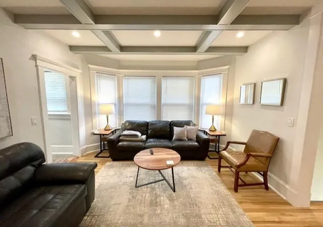Homes for sale in Kansas City, MO | 901 E 39Th St, Kansas City, MO 64109 | MLS# 2619390