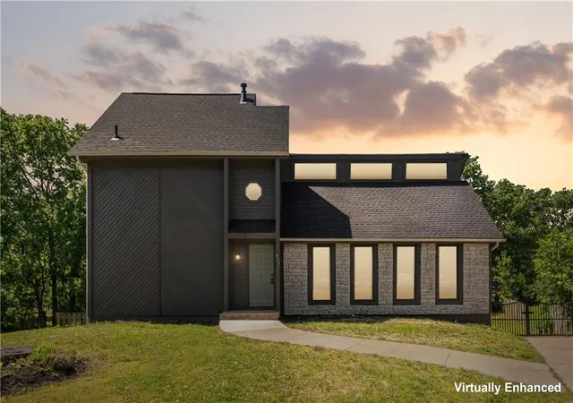 3rd image of 413 S Brittany Dr, Olathe, KS 66061 | MLS# 2619426