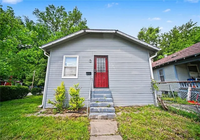 1st image of 5942 Wabash Ave, Kansas City, MO 64130 | MLS# 2619428