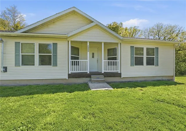 2nd image of 33555 Brown Rd, Rushville, MO 64484 | MLS# 2619482