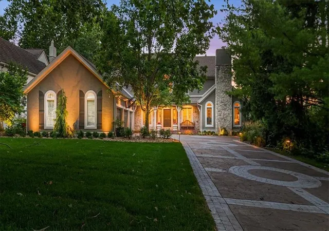 Photo 1 of Mansion for sale at 5226 Mercier St, Kansas City, MO 64112 | MLS# 2619484 | Listing updated on 2026-07-25