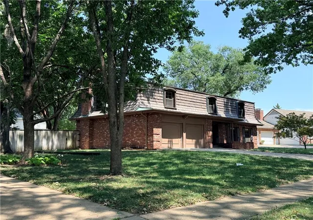 Single family home for sale at 2806 Schwarz Rd, Lawrence, KS 66049 | MLS# 2619502