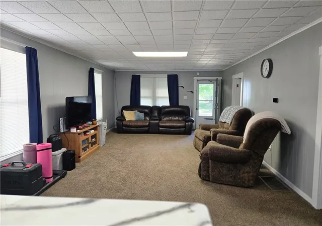 Homes for sale in Pittsburg, KS | 422 W 9Th St, Pittsburg, KS 66762 | MLS# 2619506