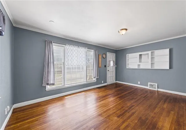 Homes for sale in Kansas City, KS | 4448 Booth St, Kansas City, KS 66103 | MLS# 2619540