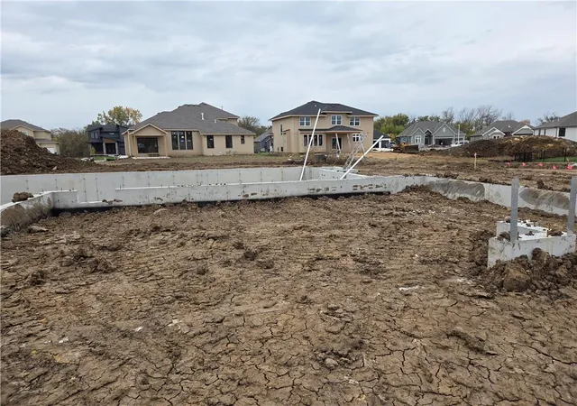 Photo 3 of Single family home for sale at 17385 W 169th Place, Olathe, KS 66062 | MLS# 2619564 | Listing updated on 2026-10-29